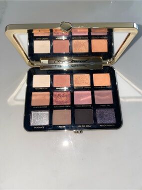 Too Faced White Peach Eyeshadow Palette - Lavender & Cream Ombre
